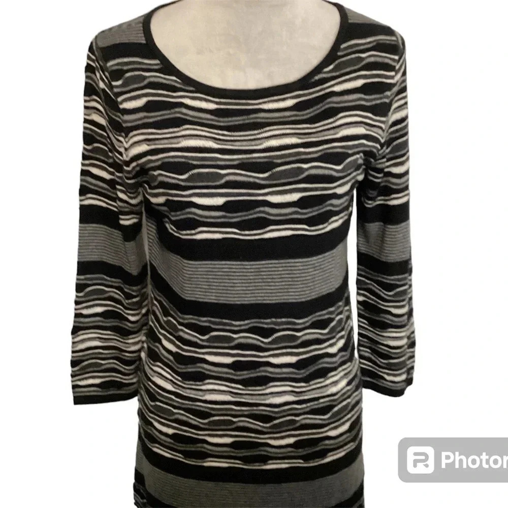 Saks Fifth Dress Sweater Classic Professional Office Luxury 3D Knit Womens SZ M - Picture 5 of 9